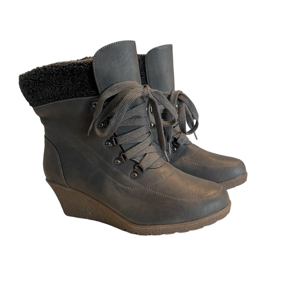 Maurice’s Woman’s Gray‎ Wedge Bootie, Size 9.5